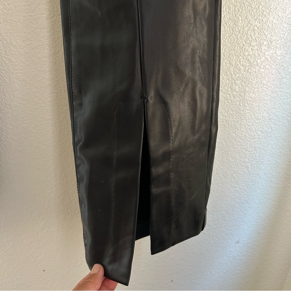 Abercrombie & Fitch | Ultra High Rise Skinny Faux Leather Pants - Picture 9 of 14